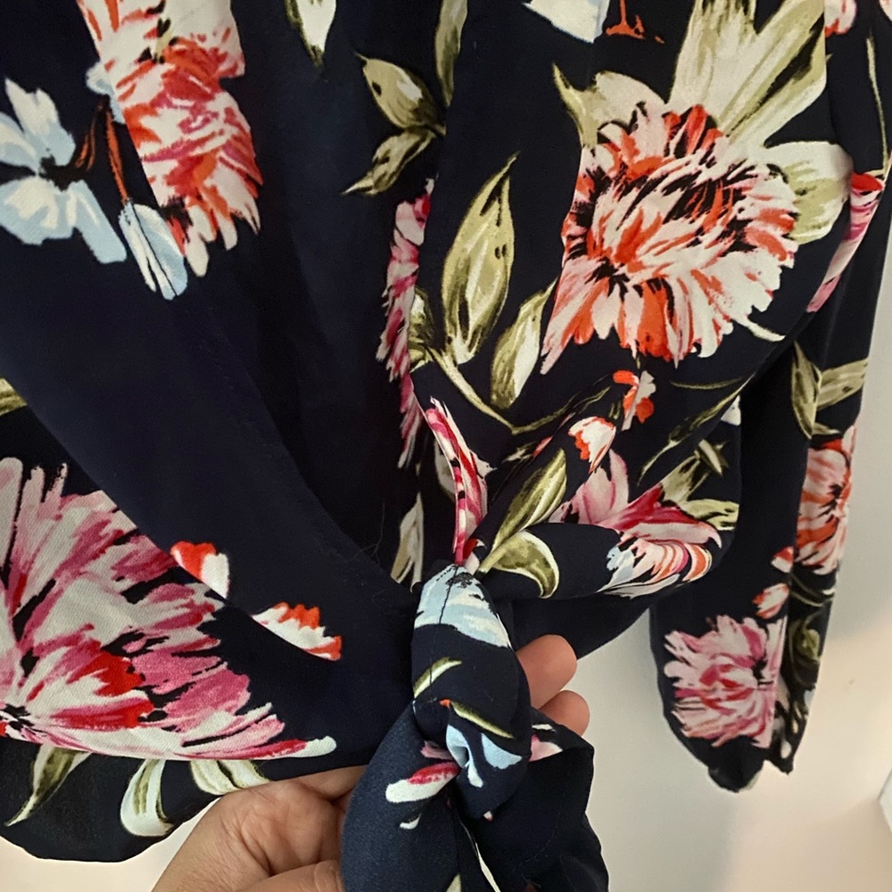 3/25$ Dynamite top new
